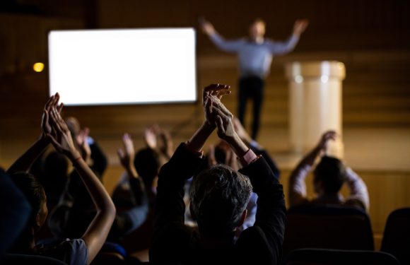 Seminari di consapevolezza e lezioni yoga Ancona