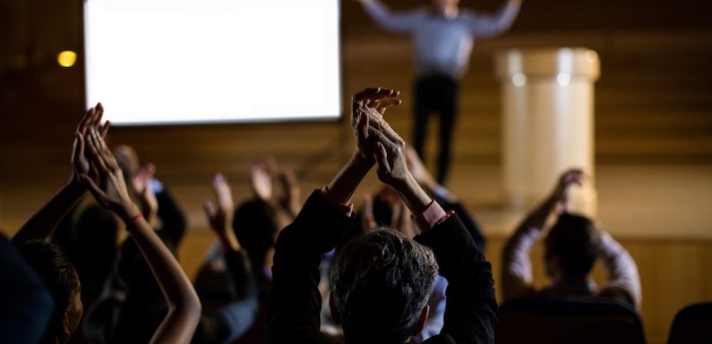 Seminari di consapevolezza e lezioni yoga Ancona