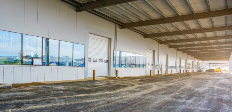 “Pulizia Industriale: come Brillantia garantisce sicurezza e igiene nei capannoni”