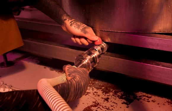 Scoprire il mondo del decapaggio: ecco come funzionano i prodotti Delmet SRL